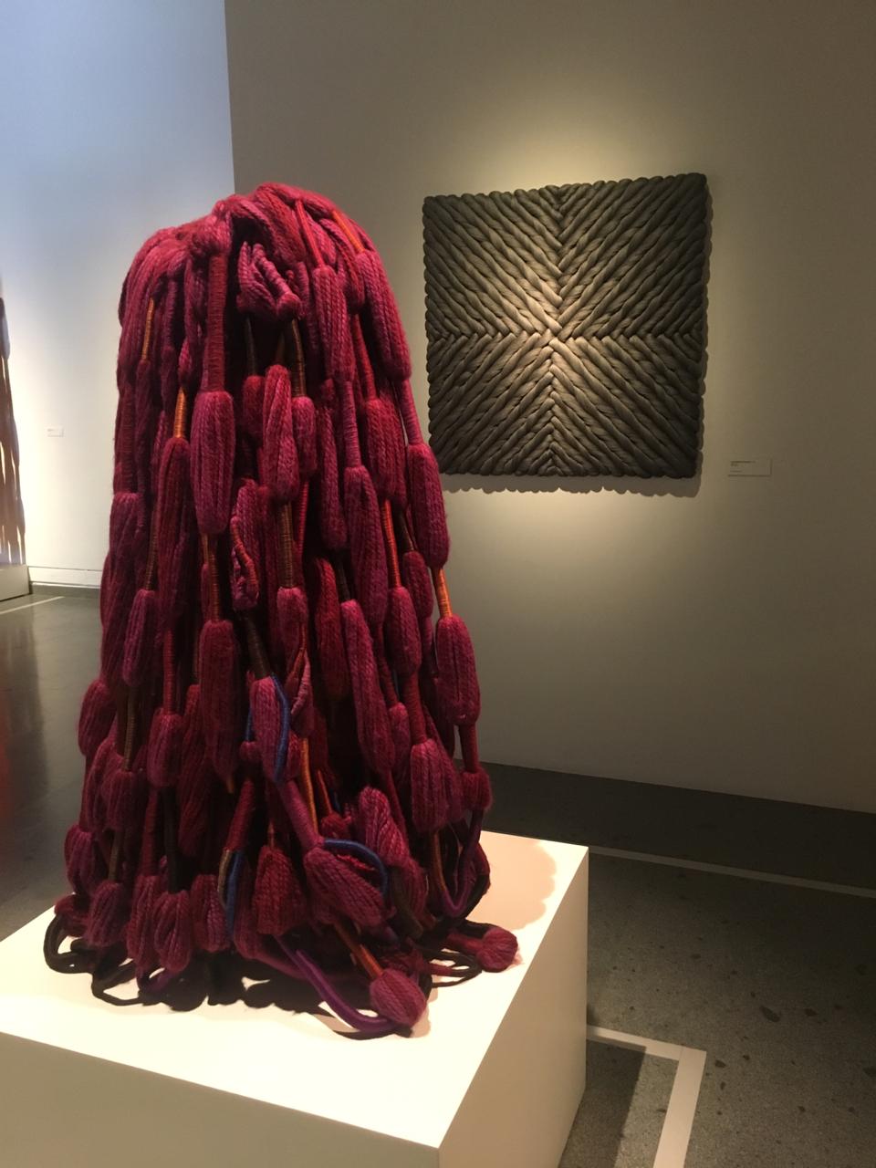 Exposición Sheila Hicks en el Museo Precolombino - Minka - Moda con Impacto Social